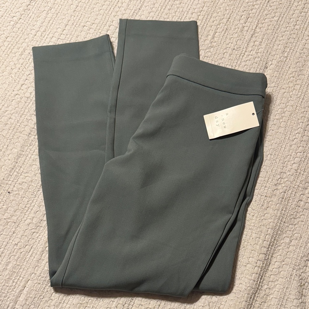 A New Day™ Women's Skinny High-Rise Stretch Hip & Thigh Olive Size 4
